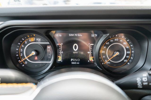 Used 2024 Jeep Wrangler Sahara AWD/4WD image 20