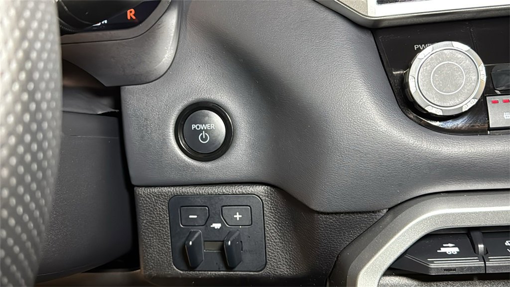 Used 2025 Toyota Sequoia Platinum image 35