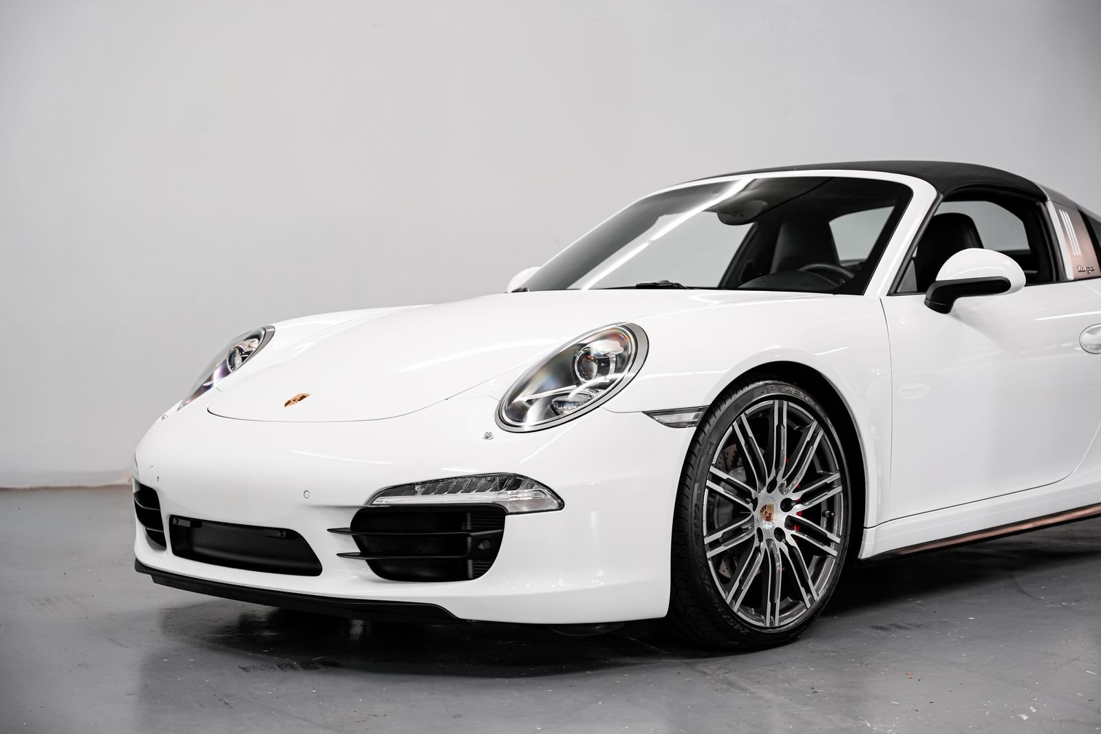 Used 2015 Porsche 911 Targa 4S AWD/4WD image 32