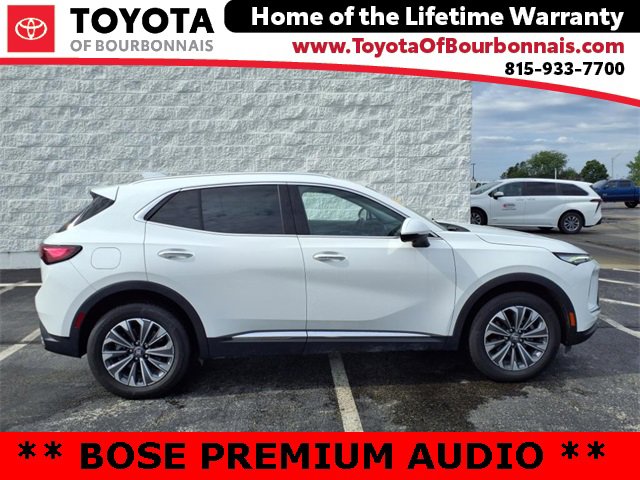 Used 2024 Buick Envision Preferred image 2