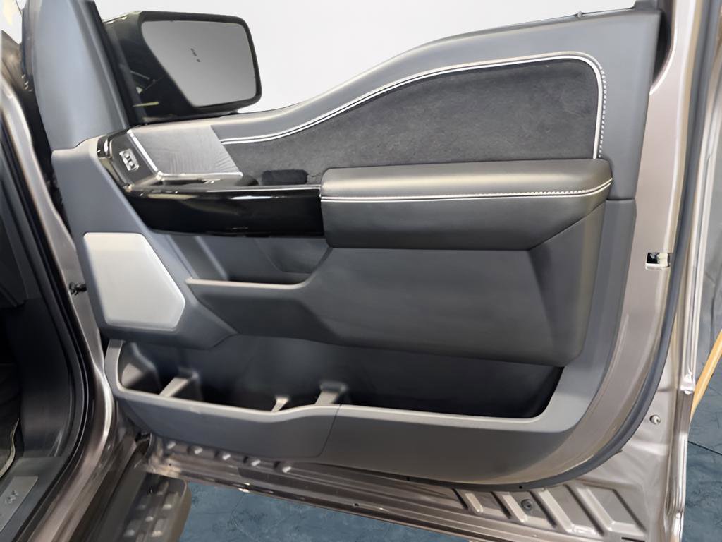 Used 2023 Ford F150 Lightning Platinum image 11
