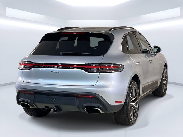 Certified 2025 Porsche Macan image 9