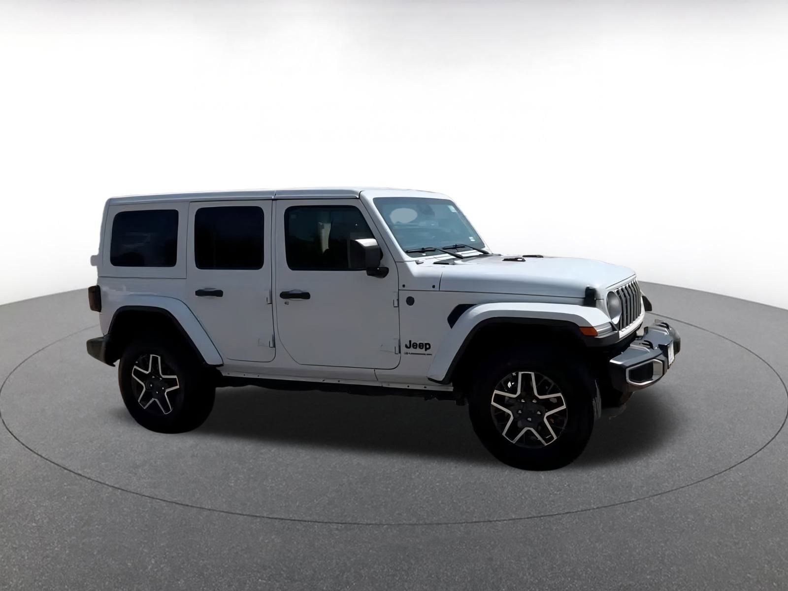 Used 2025 Jeep Wrangler Sahara video 2