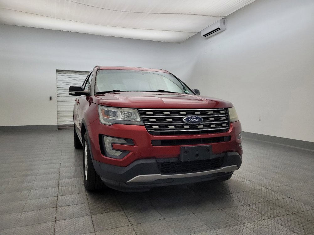 Used 2017 Ford Explorer XLT image 14