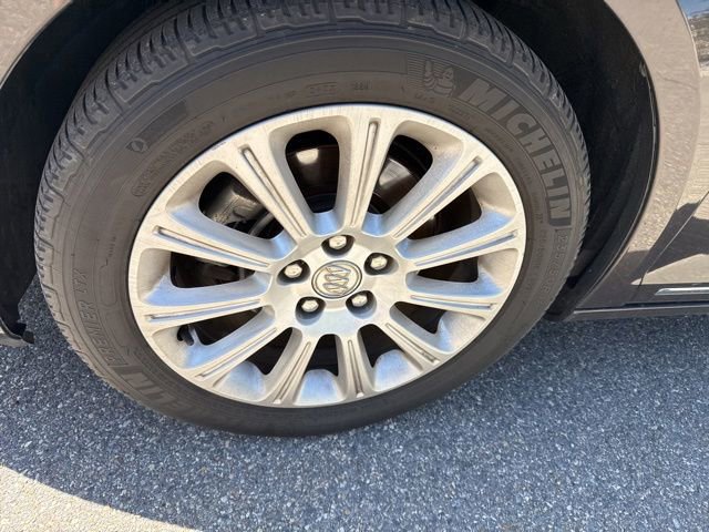Used 2013 Buick LaCrosse Premium FWD image 16