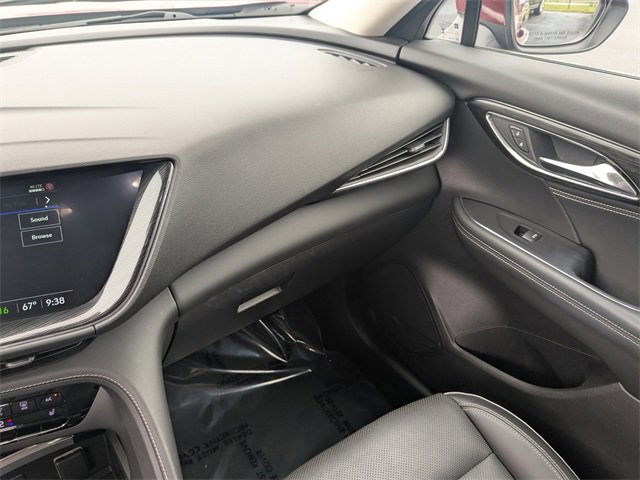 Used 2023 Buick Envision Essence image 17