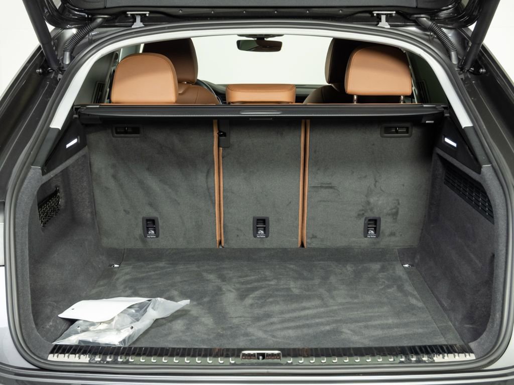 Used 2022 Audi Q8 Premium Plus w/ Premium Plus Package image 30