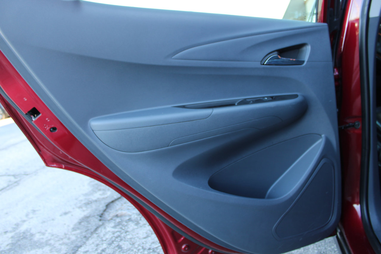 Used 2020 Chevrolet Bolt Premier w/ Infotainment Package image 35