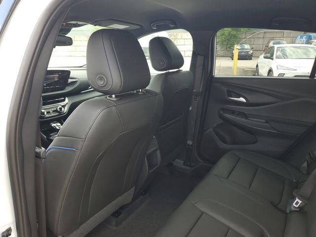 New 2026 Buick Envista Sport Touring w/ Convenience I Package FWD image 9