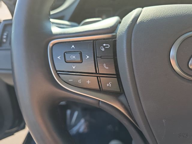 Certified 2025 Lexus ES 300h w/ Premium Package image 17