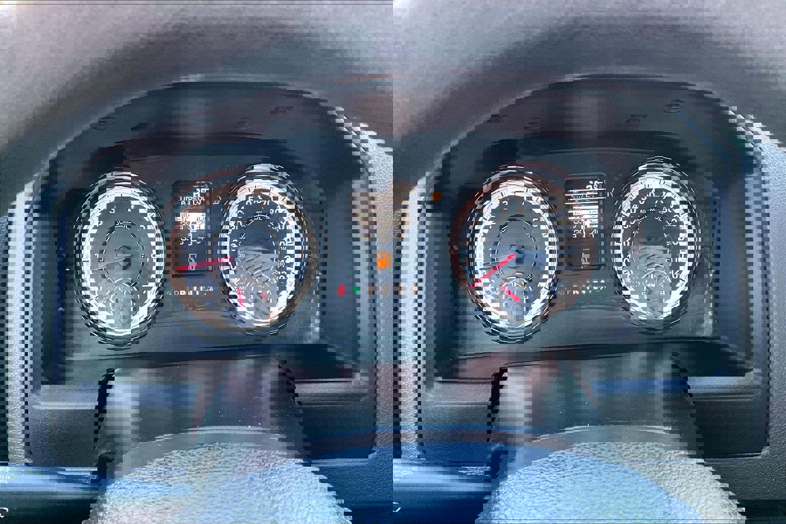 Used 2018 RAM 1500 Express RWD image 14