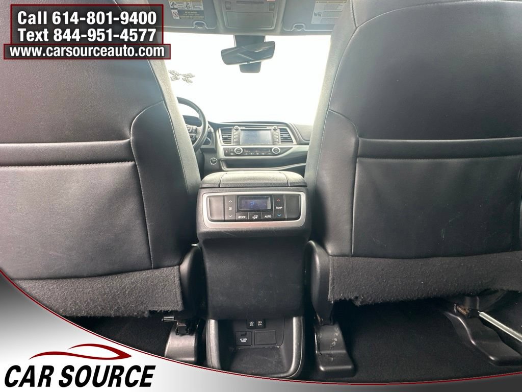 Used 2019 Toyota Highlander XLE AWD/4WD image 21