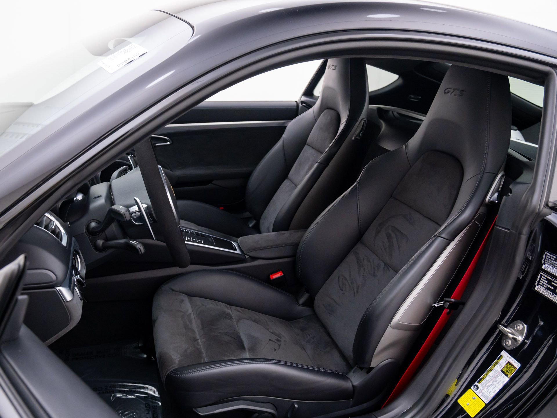 Certified 2015 Porsche Cayman GTS image 5