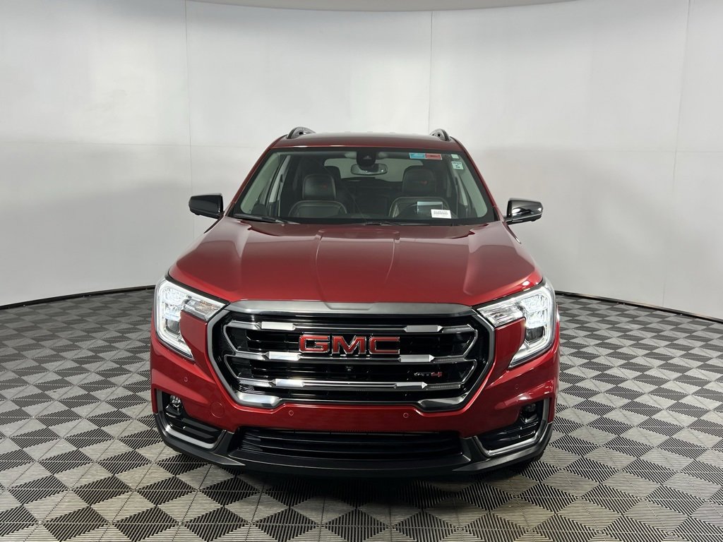 Used 2024 GMC Terrain AT4 w/ Infotainment Package II image 12