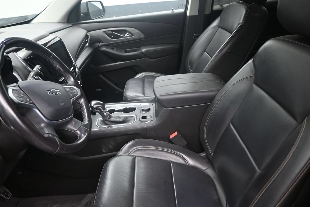 Used 2021 Chevrolet Traverse RS FWD image 12