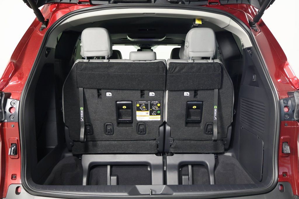 New 2026 Toyota Sienna XLE image 9