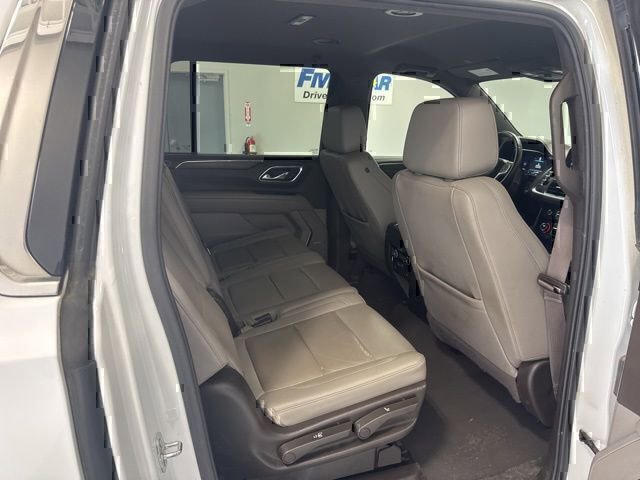 Used 2023 Chevrolet Suburban LT RWD image 21