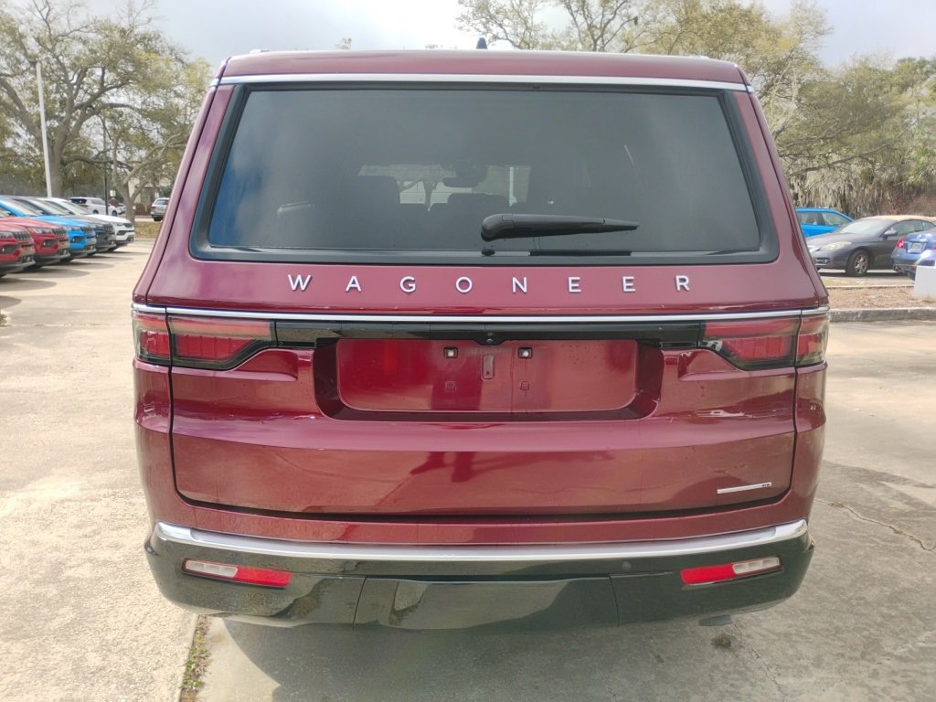 Certified 2024 Jeep Wagoneer Series II w/ Flexible Seating Group image 5
