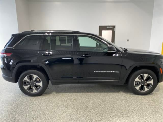 Used 2024 Jeep Grand Cherokee Limited 4xe image 27
