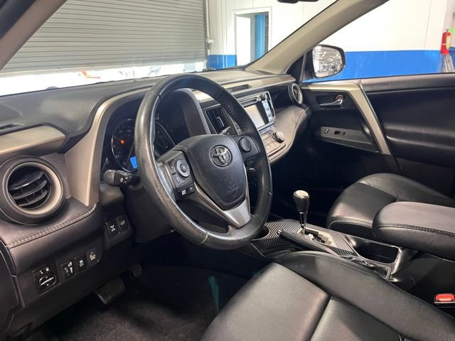 Used 2014 Toyota RAV4 Limited w/ Technology Package AWD/4WD image 22