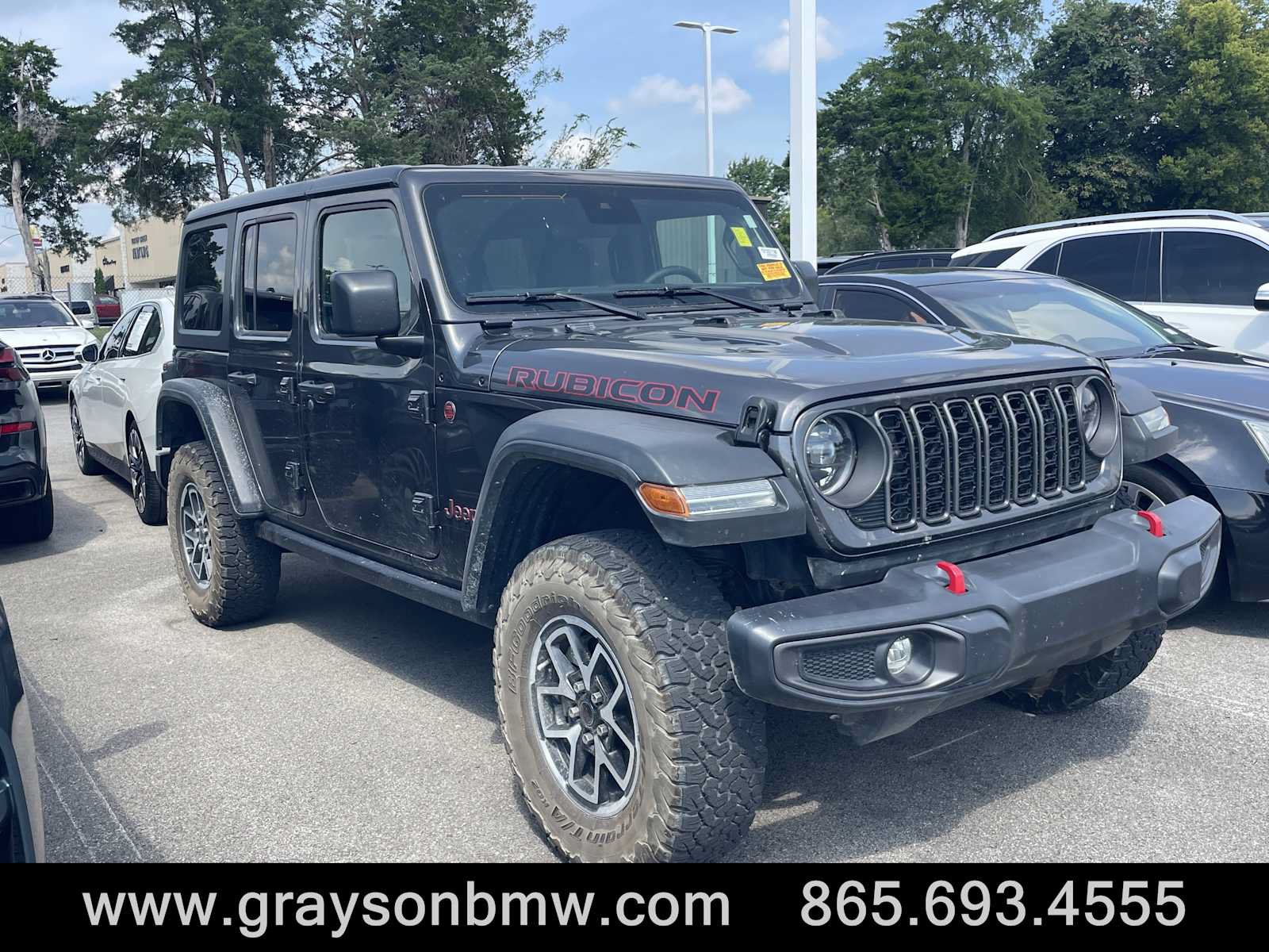 Used 2024 Jeep Wrangler Unlimited Rubicon w/ Convenience Group AWD/4WD image 1