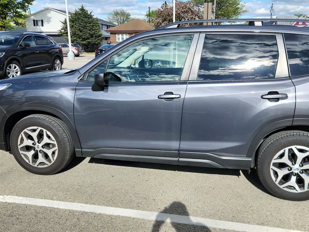 Used 2021 Subaru Forester Premium AWD/4WD image 7