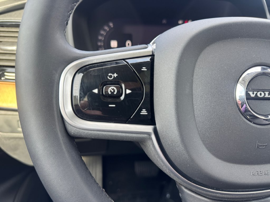 Certified 2023 Volvo XC90 B6 Plus w/ Protection Package AWD/4WD image 17