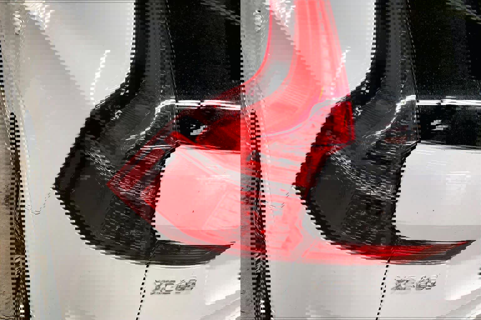 Used 2022 Volvo XC60 B5 Inscription w/ Advanced Package image 30