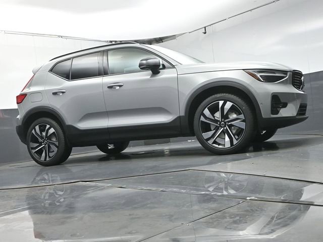 New 2026 Volvo XC40 B5 Ultra w/ Protection Package Premier image 30