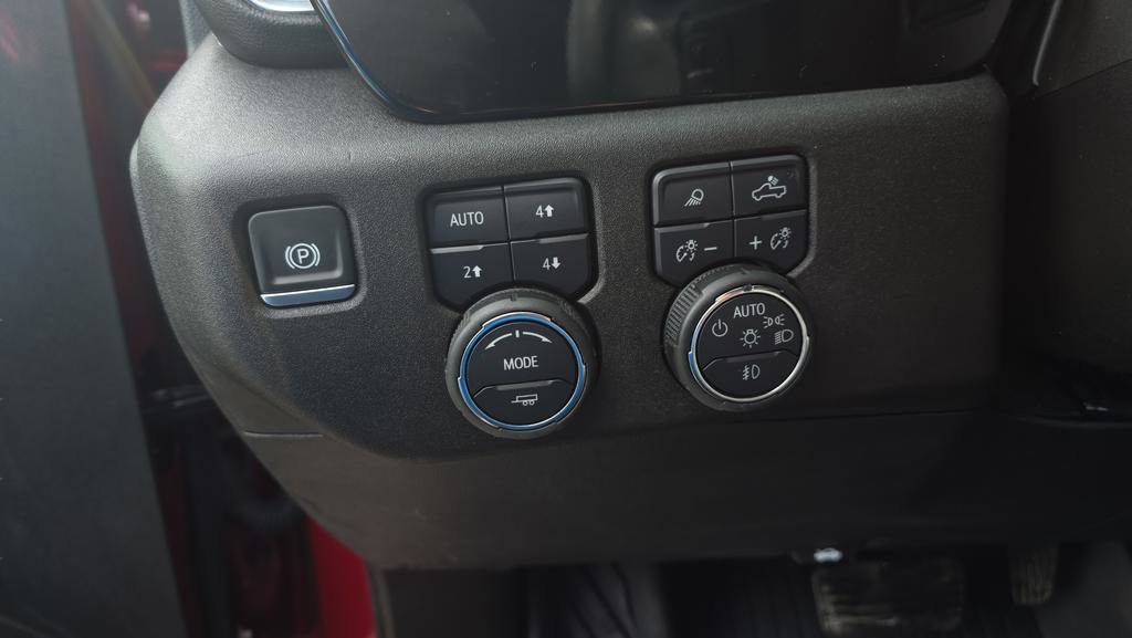 Used 2025 Chevrolet Silverado 1500 LTZ w/ LTZ Premium Package image 19