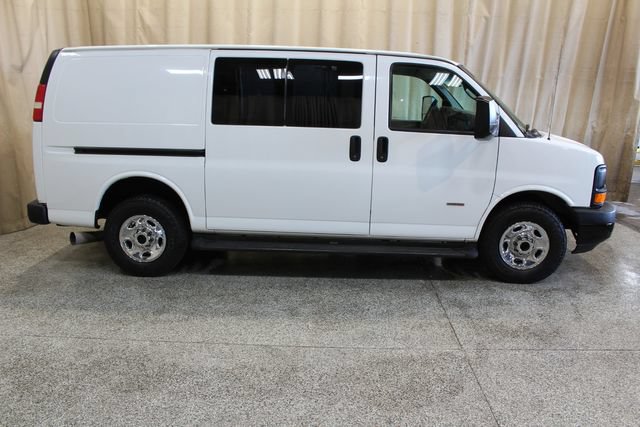 Used 2014 GMC Savana 3500 RWD image 3