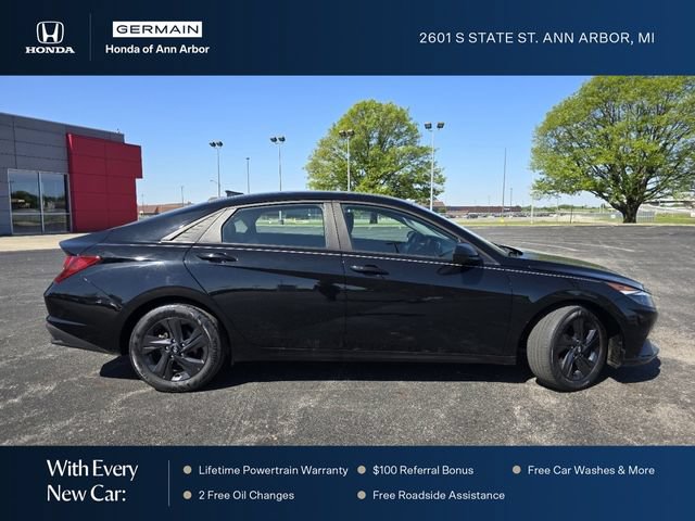 Used 2022 Hyundai Elantra SEL FWD image 16