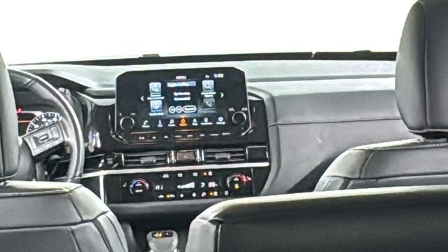 Certified 2025 Nissan Pathfinder SL image 18