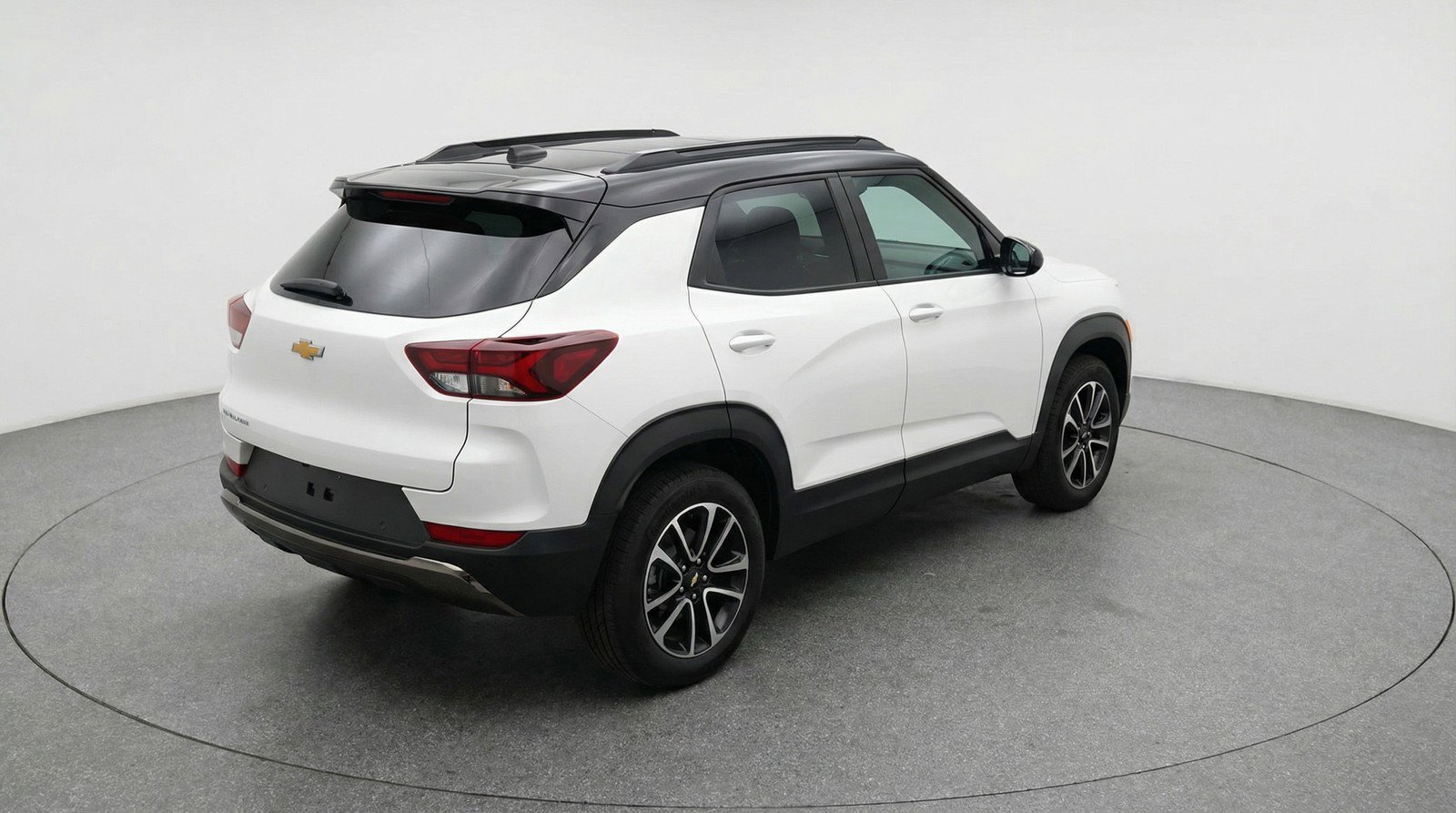 Used 2025 Chevrolet TrailBlazer LT FWD image 9