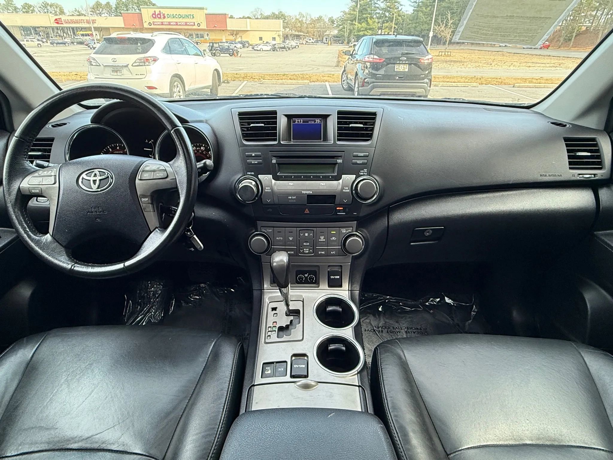 Used 2010 Toyota Highlander SE image 3