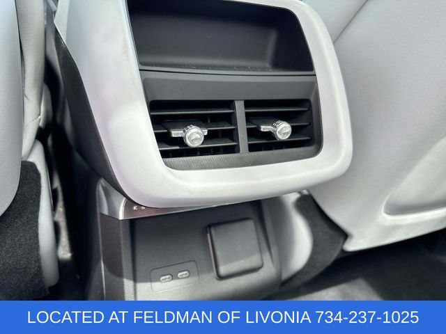 Used 2024 Cadillac Lyriq Luxury AWD/4WD image 21