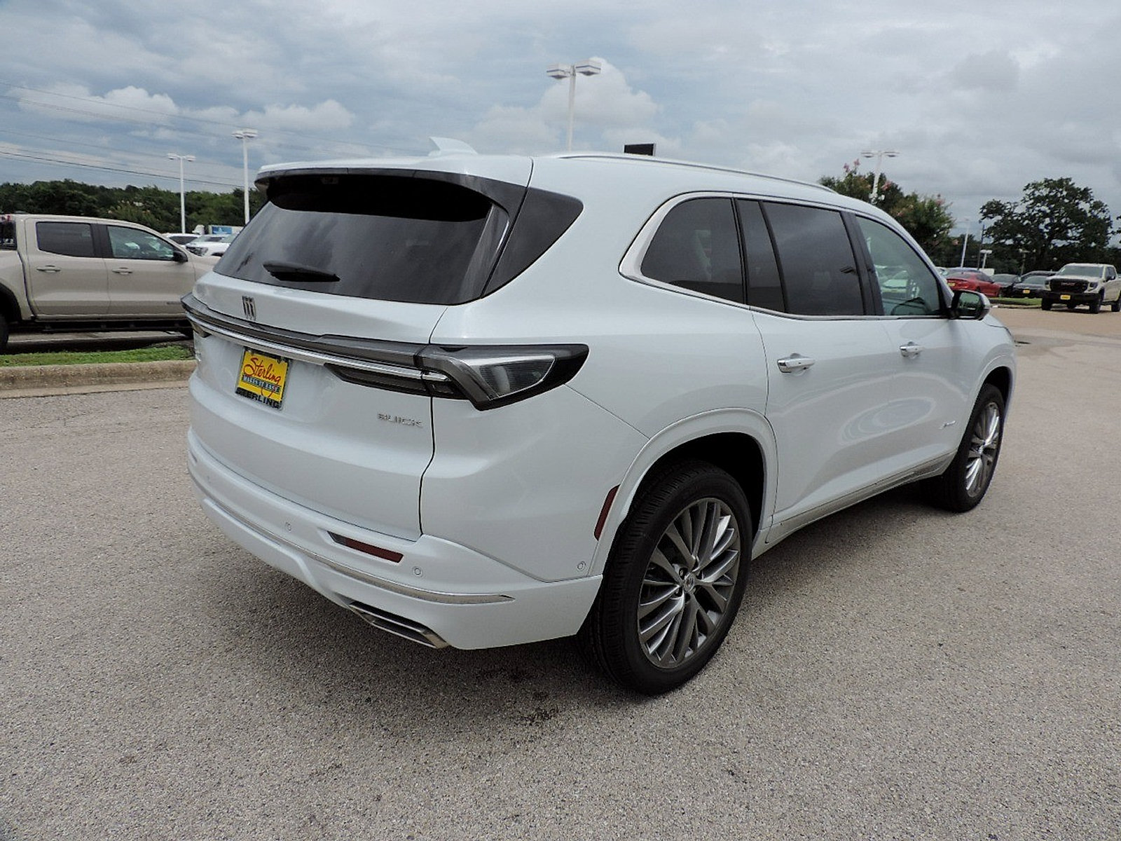 New 2026 Buick Enclave Avenir w/ Super Cruise Package FWD image 5