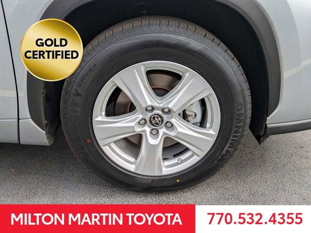 Certified 2024 Toyota Highlander LE FWD image 11