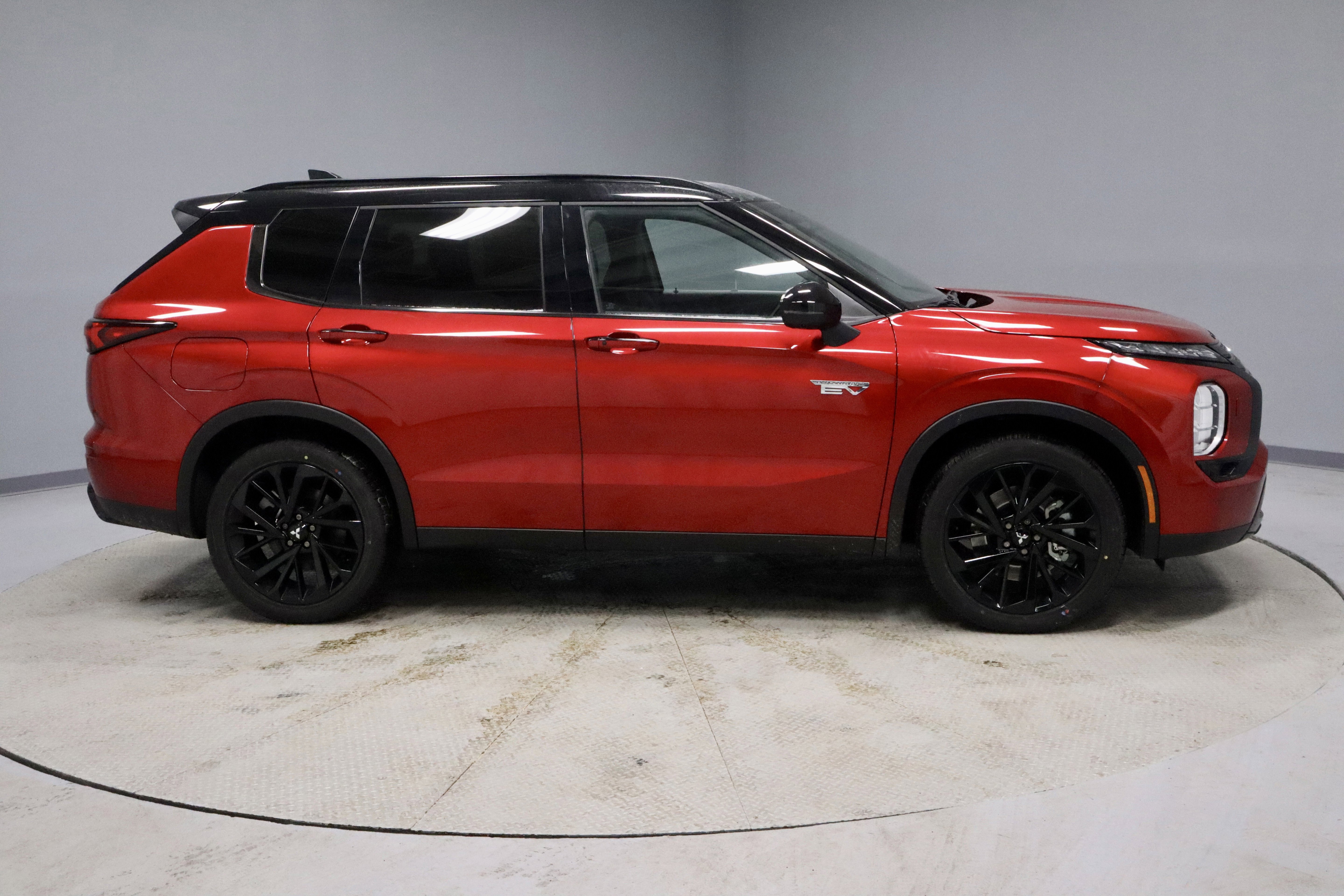 New 2025 Mitsubishi Outlander SEL Black Edition image 9