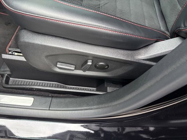 Used 2023 Ford Edge ST-Line AWD/4WD image 25