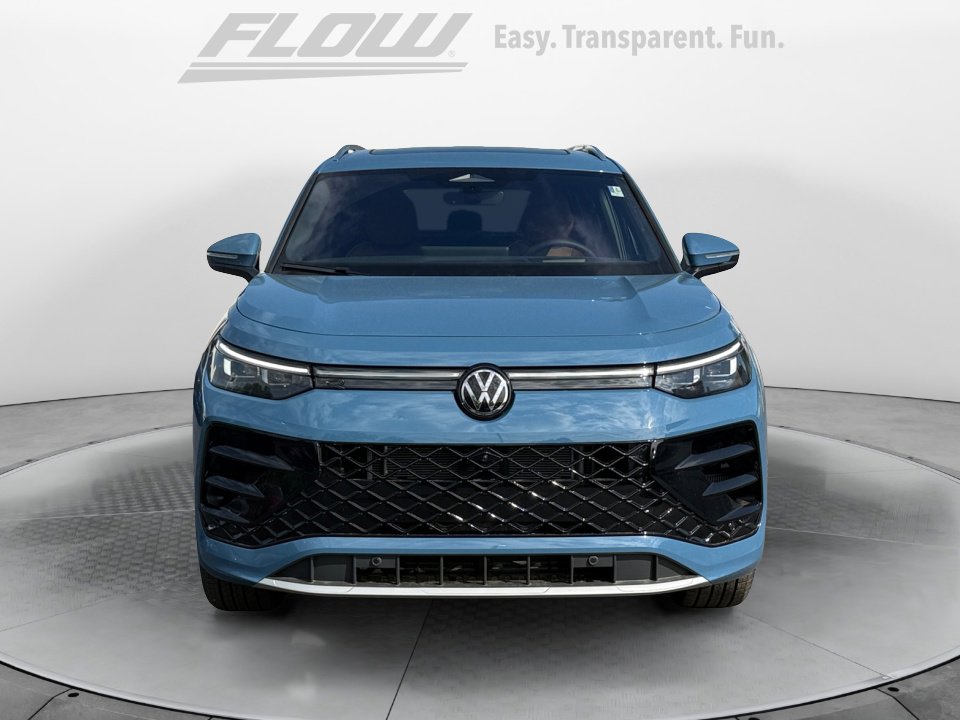New 2026 Volkswagen Tiguan SEL R-Line AWD/4WD image 2
