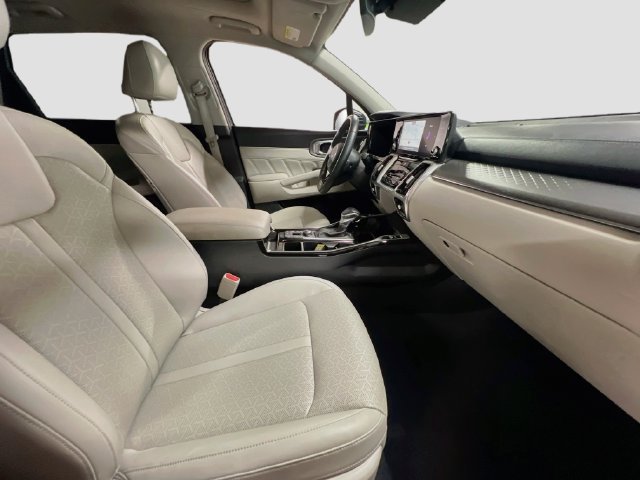 Certified 2023 Kia Sorento SX FWD image 31