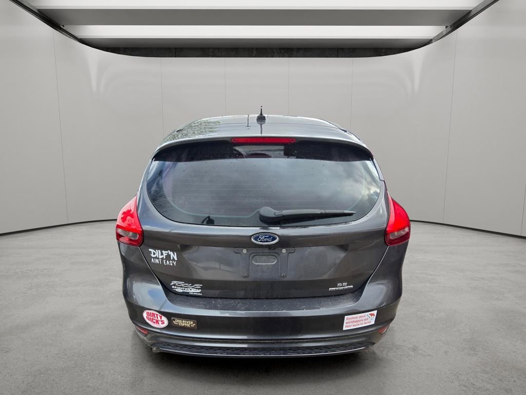 Used 2016 Ford Focus SE w/ SE Sport Package image 7