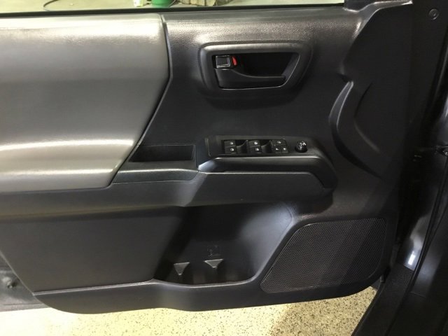 Used 2022 Toyota Tacoma SR image 40