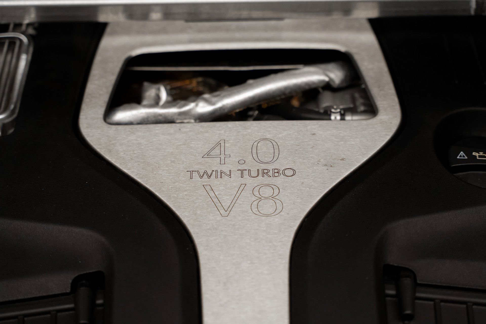 Used 2021 Aston Martin DBX image 73