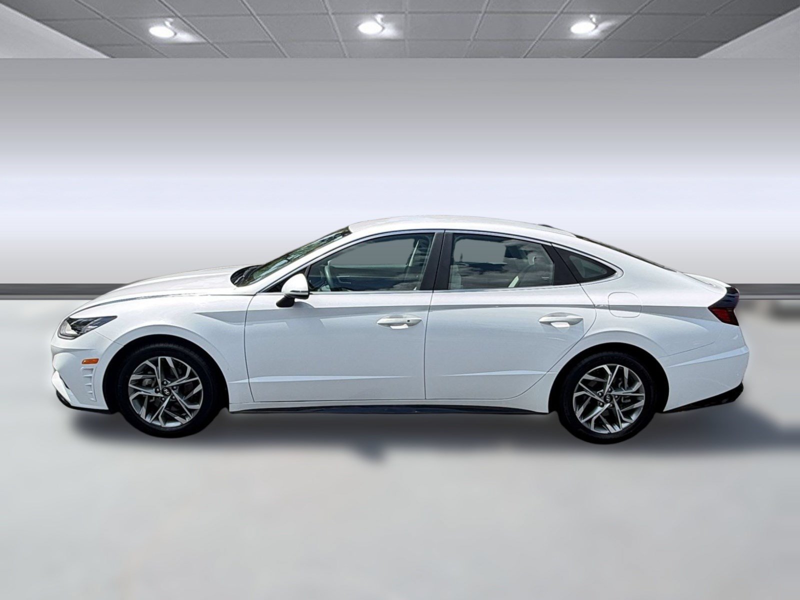 Used 2023 Hyundai Sonata SEL w/ Cargo Package FWD image 2