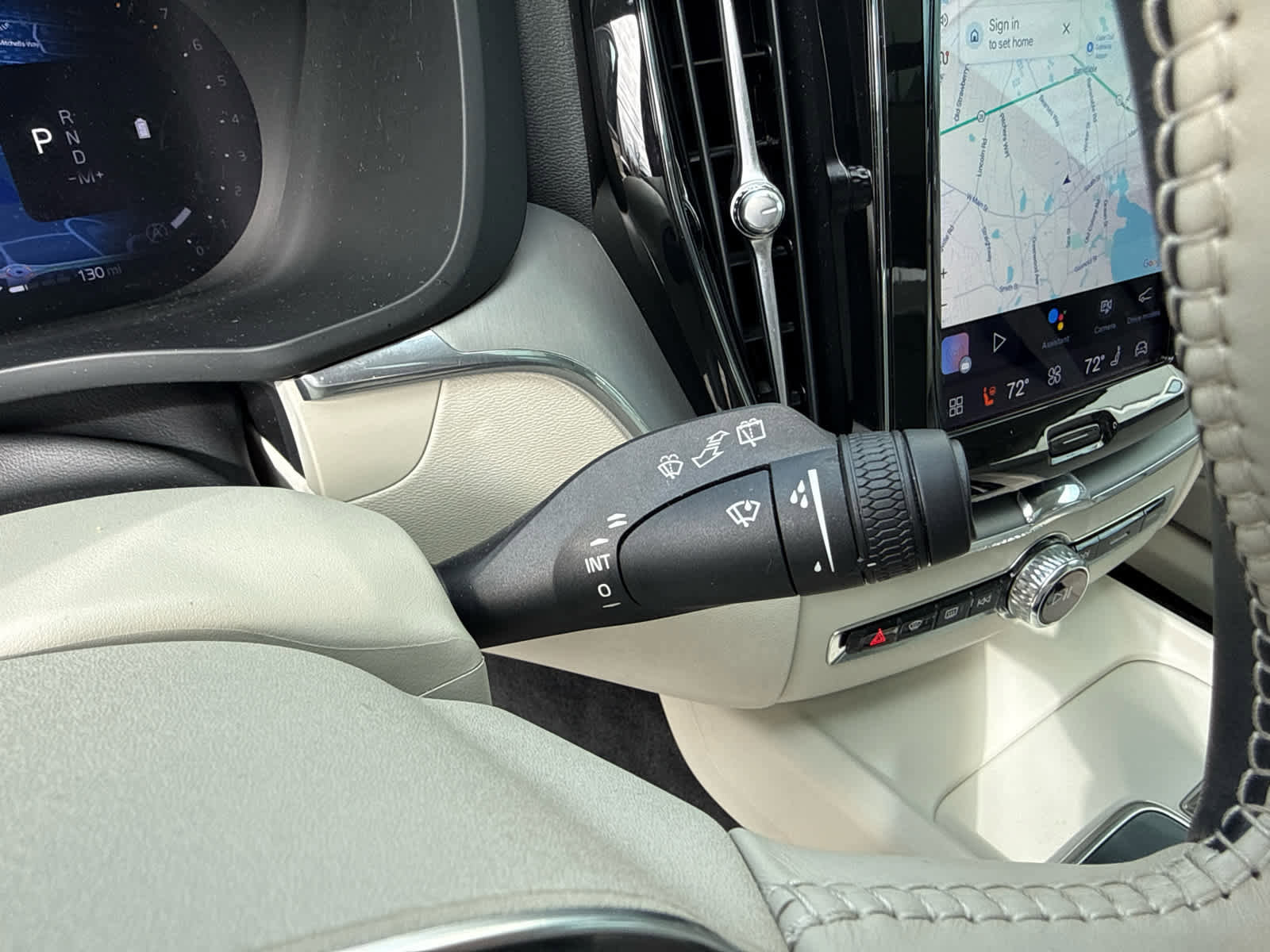 Used 2023 Volvo XC60 B5 Core w/ Climate Package image 40