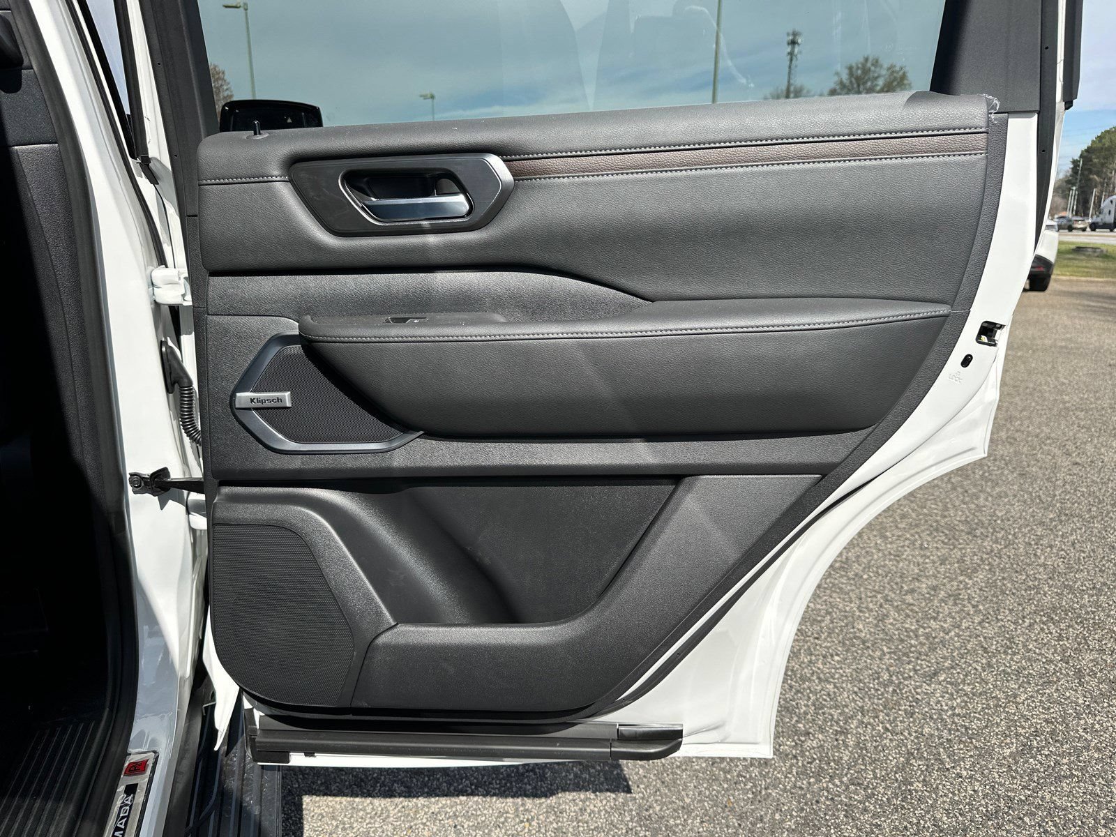 New 2026 Nissan Armada Platinum w/ Convenience Package AWD/4WD image 17