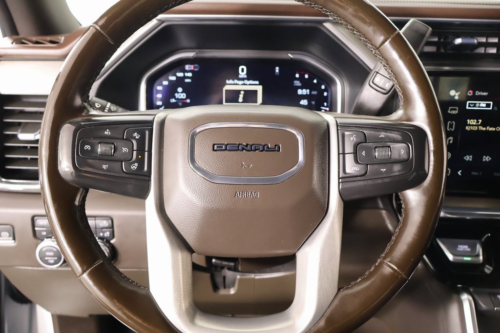 Used 2024 GMC Sierra 3500 Denali image 3