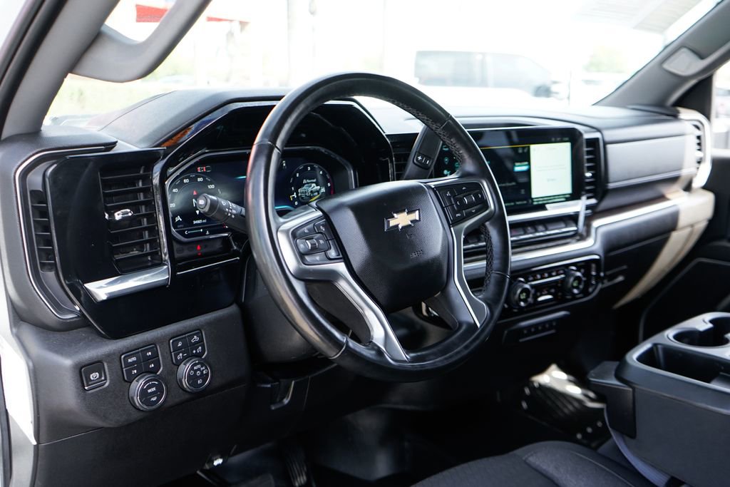 Used 2024 Chevrolet Silverado 3500 LT w/ Convenience Package AWD/4WD image 18